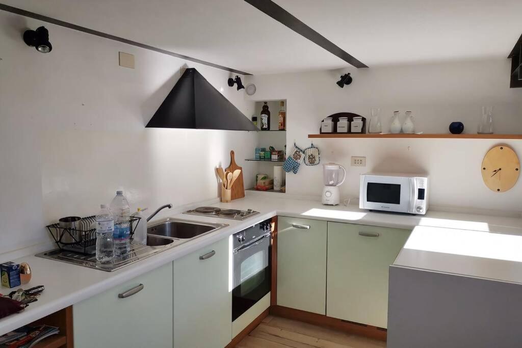 Studio Loft In The Center Sanremo For 3 People 外观 照片